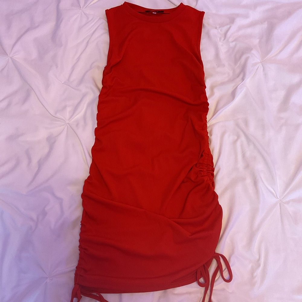 Red scrunch dress